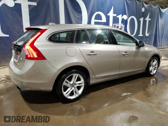 2015 Volvo V60 T5 Drive-E Premier with VIN YV140MEK2F1219400, listed as a Copart auction lot 87897915 with 108,509 mi miles and Clean Title. Bid and sale history available at carsss.com. Image 3.