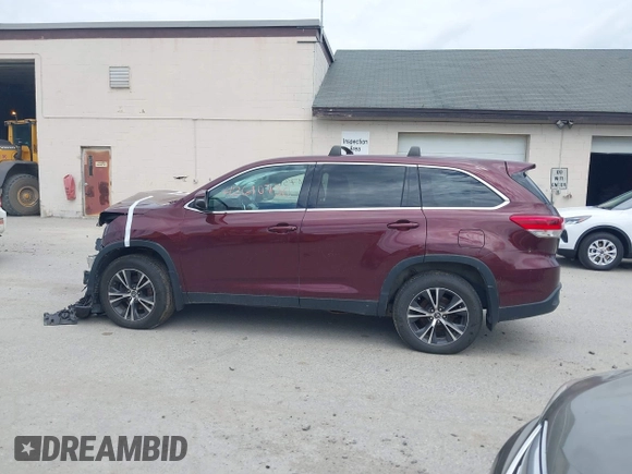 2019 Toyota Highlander LE with VIN 5TDBZRFH6KS943719, listed as a IAAI auction lot 42610730 with 64,089 mi miles and . Bid and sale history available at DreamBid. Image 14.
