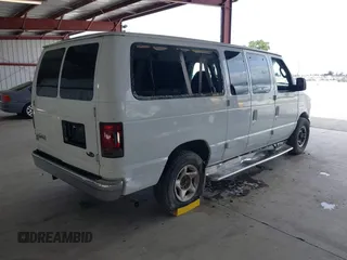 2006 Ford Econoline Passenger XL with VIN 1FMRE11L46DA35354, listed as a IAAI auction lot 41978873 with 69,934 mi miles. Bid and sale history available at carsss.com. Image 4.