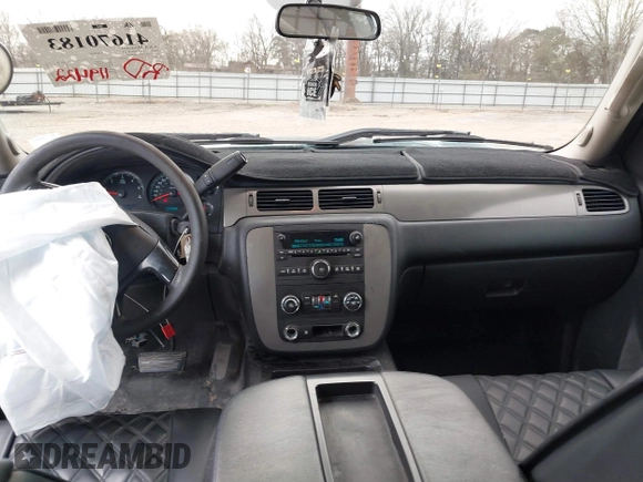2011 Chevrolet Tahoe Commercial with VIN 1GNLC2E01BR289534, listed as a IAAI auction lot 41670183 with 119,422 mi miles and . Bid and sale history available at DreamBid. Image 12.