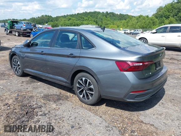 2024 Volkswagen Jetta S с VIN 3VW5M7BUXRM001814, выставлен на аукционе IAAI как лот 42643895 с пробегом 53 477 миль миль и . История ставок и продаж доступна на DreamBid. Изображение 3.