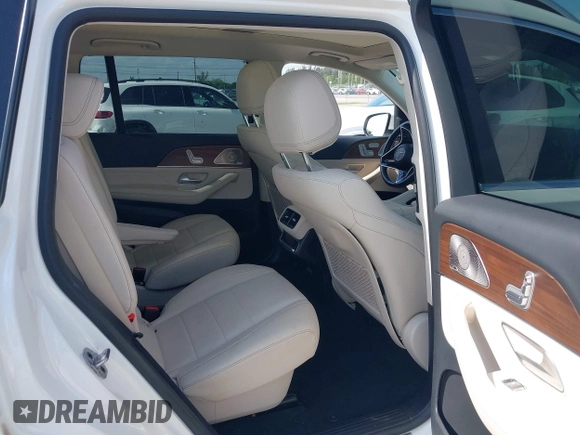 2024 Mercedes-Benz GLS 450 z VIN 4JGFF5KE0RB133823, wystawiony jako IAAI lot #42096277 z przebiegiem 21 828 mil mil oraz . Historia ofert i sprzedaży dostępna na DreamBid. Obrazek 8.