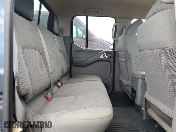 2016 Nissan Frontier Desert Runner z VIN 1N6AD0ER1GN743731, wystawiony jako Copart lot #46523325 z przebiegiem 100 046 mil mil oraz Szkoda całkowita • Salvage title. Historia ofert i sprzedaży dostępna na DreamBid. Obrazek 10.