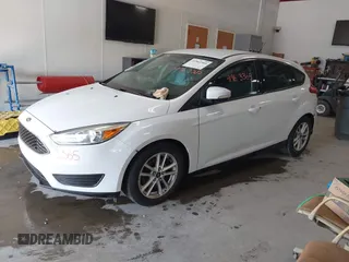 2015 Ford Focus SE with VIN 1FADP3K29FL289504, listed as a IAAI auction lot 41963365 with Not Provided miles. Bid and sale history available at carsss.com. Image 2.