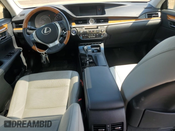 2015 Lexus ES 300h z VIN JTHBW1GG6F2099774, wystawiony jako Copart lot #53780185 z przebiegiem 78 719 mil mil oraz Szkoda całkowita • Salvage title. Historia ofert i sprzedaży dostępna na DreamBid. Obrazek 8.