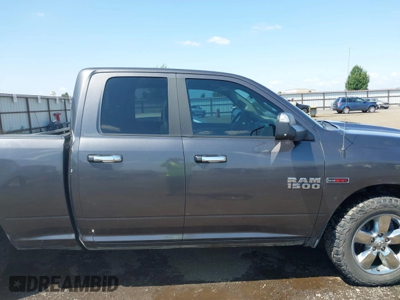 2018 Ram 1500 SLT z VIN 1C6RR7GM3JS230739, wystawiony jako IAAI lot #39968112 z przebiegiem 175 151 mil mil oraz . Historia ofert i sprzedaży dostępna na DreamBid. Obrazek 14.