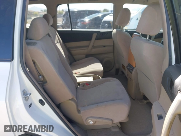 2009 Toyota Highlander z VIN JTEDS41A192082084, wystawiony jako IAAI lot #42074005 z przebiegiem 201 324 mil mil oraz . Historia ofert i sprzedaży dostępna na DreamBid. Obrazek 8.