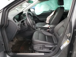 2019 Volkswagen Golf SEL Premium z VIN WVWPR7AU3KW909414, wystawiony jako Copart lot #40649474 z przebiegiem 30 241 mil mil oraz . Historia ofert i sprzedaży dostępna na DreamBid. Obrazek 7.