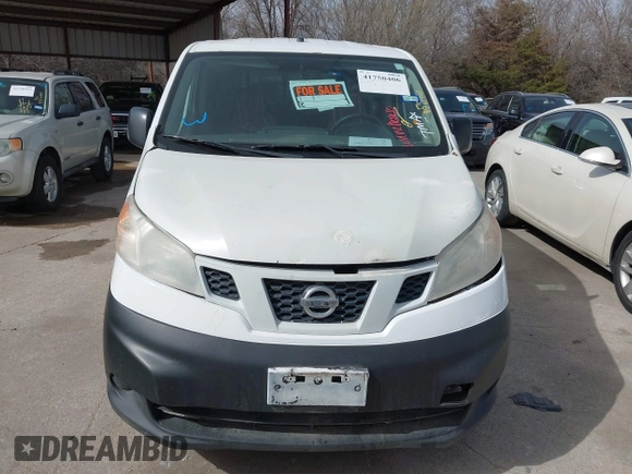 2017 Nissan NV200 S z VIN 3N6CM0KN1HK718121, wystawiony jako IAAI lot #41750406 z przebiegiem 95 249 mil mil oraz . Historia ofert i sprzedaży dostępna na DreamBid. Obrazek 12.