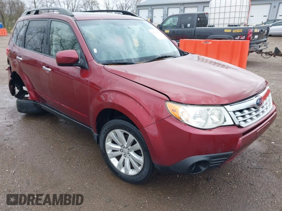 2013 Subaru Forester 2.5X Premium with VIN JF2SHADC9DH433403, listed as a IAAI auction lot 41921603 with 164,417 mi miles. Bid and sale history available at carsss.com. Image 1.