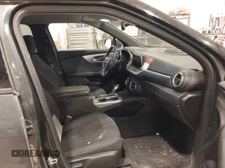 2020 Chevrolet Blazer LT z VIN 3GNKBHRS4LS543569, wystawiony jako IAAI lot #41522268 z przebiegiem 114 067 mil mil oraz . Historia ofert i sprzedaży dostępna na DreamBid. Obrazek 5.