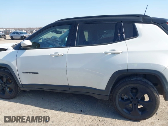 2019 Jeep Compass Altitude z VIN 3C4NJCBB2KT832402, wystawiony jako IAAI lot #41054965 z przebiegiem 84 804 mil mil oraz . Historia ofert i sprzedaży dostępna na DreamBid. Obrazek 14.