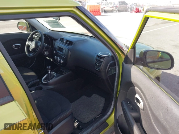 2015 Kia Soul with VIN KNDJN2A26F7765246, listed as a IAAI auction lot 41869048 with 111,657 mi miles. Bid and sale history available at carsss.com. Image 5.