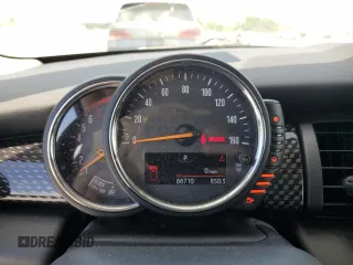 2015 MINI Hardtop S z VIN WMWXP7C57F2A42463, wystawiony jako Copart lot #56651155 z przebiegiem 66 710 mil mil oraz Szkoda całkowita • Salvage title. Historia ofert i sprzedaży dostępna na DreamBid. Obrazek 9.
