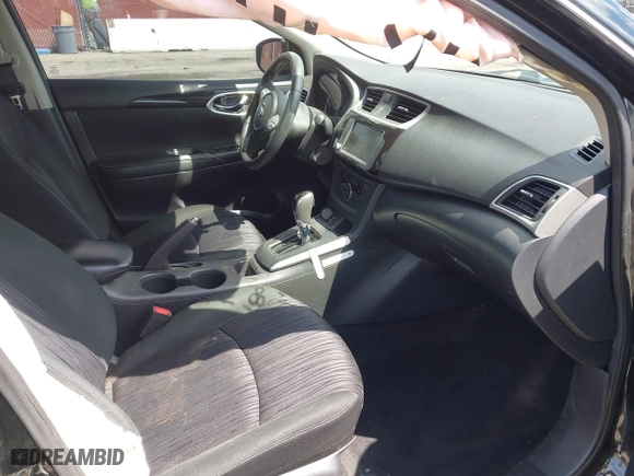 2019 Nissan Sentra SR with VIN 3N1AB7AP3KY333145, listed as a IAAI auction lot 41939140 with 123,502 mi miles. Bid and sale history available at carsss.com. Image 5.