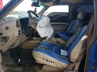 2000 Cadillac Escalade z VIN 1GYEK63RXYR218199, wystawiony jako Copart lot #88710545 z przebiegiem 200 616 mil mil oraz Szkoda całkowita • Salvage title. Historia ofert i sprzedaży dostępna na DreamBid. Obrazek 7.
