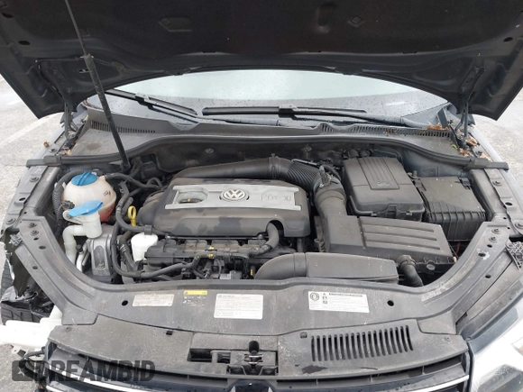 2014 Volkswagen Eos Komfort with VIN WVWBW8AH4EV007229, listed as a IAAI auction lot 41894160 with 66,984 mi miles and . Bid and sale history available at DreamBid. Image 10.