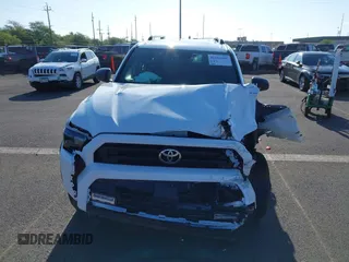 2025 Toyota 4Runner с VIN JTEVA5AR4S5001683, выставлен на аукционе IAAI как лот 42164482 с пробегом 82 миль миль и . История ставок и продаж доступна на DreamBid. Изображение 13.