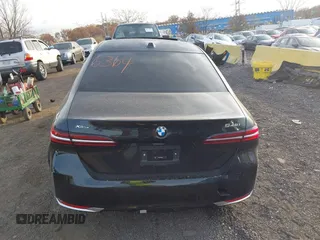 2024 BMW 5 Series 540i xDrive with VIN WBA63FJ08RCS79869, listed as a IAAI auction lot 40786364 with 4,900 mi miles. Bid and sale history available at carsss.com. Image 15.