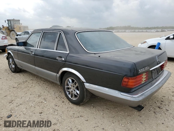 1987 Mercedes-Benz 560 with VIN WDBCA39DXHA343601, listed as a Copart auction lot 53922265 with 263,600 mi miles and Clean Title. Bid and sale history available at DreamBid. Image 2.