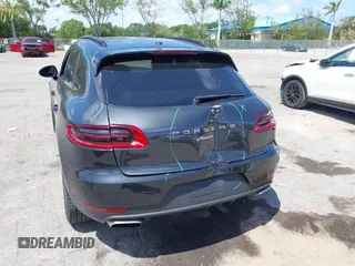 2018 Porsche Macan with VIN WP1AA2A53JLB00969, listed as a IAAI auction lot 42123476 with 46,765 mi miles and . Bid and sale history available at DreamBid. Image 6.