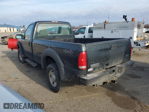 2005 Ford F-250 XL with VIN 1FTNF21535ED28632, listed as a Copart auction lot 47777775 with 136,555 mi miles and Clean title. Bid and sale history available at DreamBid. Image 2.