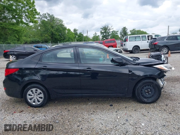 2017 Hyundai Accent SE z VIN KMHCT4AE7HU363918, wystawiony jako IAAI lot #42331712 z przebiegiem 85 123 mil mil oraz . Historia ofert i sprzedaży dostępna na DreamBid. Obrazek 14.