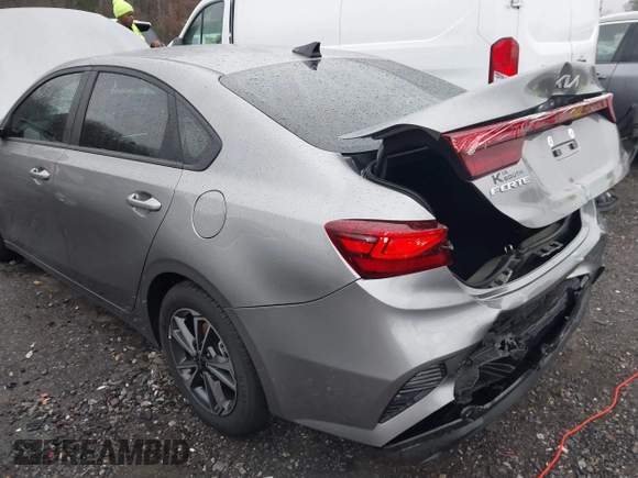 2024 Kia Forte LXS with VIN 3KPF24ADXRE820491, listed as a IAAI auction lot 41526871 with 5,675 mi miles and . Bid and sale history available at DreamBid. Image 6.
