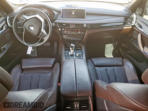 2017 BMW X5 sDrive35i z VIN 5UXKR2C52H0U17759, wystawiony jako Copart lot #58321955 z przebiegiem 92 938 mil mil oraz Szkoda całkowita • Salvage title. Historia ofert i sprzedaży dostępna na DreamBid. Obrazek 8.