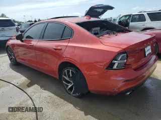 2020 Volvo S60 Momentum with VIN 7JRA22TK3LG073061, listed as a Copart auction lot 55919834 with 0 mi miles and Salvage Title. Bid and sale history available at carsss.com. Image 2.