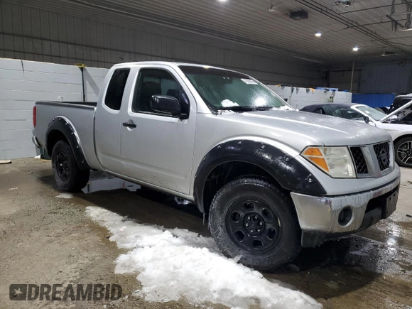 2007 Nissan Frontier Nismo z VIN 1N6AD06W97C408958, wystawiony jako Copart lot #45300865 z przebiegiem 143 608 mil mil oraz Szkoda całkowita • Salvage title. Historia ofert i sprzedaży dostępna na DreamBid. Obrazek 4.
