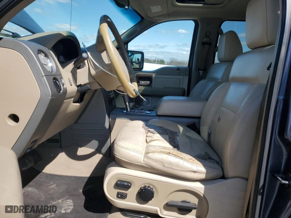 2004 Ford F-150 XLT with VIN 1FTPW14564KD75944, listed as a Copart auction lot 49491095 with 283,537 mi miles and Clean Title. Bid and sale history available at carsss.com. Image 7.