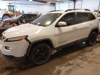 2016 Jeep Cherokee Latitude with VIN 1C4PJMCS5GW219429, listed as a IAAI auction lot 41578760 with 161,964 mi miles and . Bid and sale history available at carsss.com. Image 17.