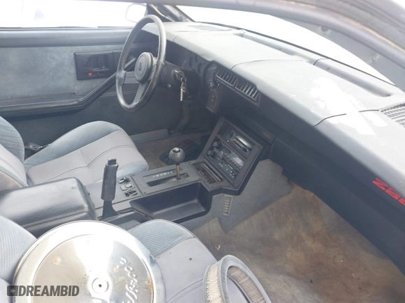 1985 Chevrolet Camaro Z28 Sport with VIN 1G1FP87HXFL442512, listed as a IAAI auction lot 41387610 with 136,000 mi miles. Bid and sale history available at carsss.com. Image 5.