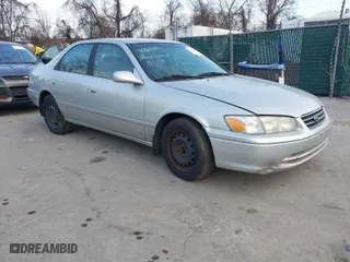 2001 Toyota Camry CE with VIN JT2BG22K110595255, listed as a IAAI auction lot 41720470 with NaN miles. Bid and sale history available at carsss.com. Image 1.