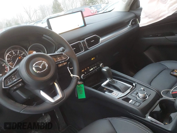2025 Mazda CX-5 2.5 S Preferred Package with VIN JM3KFBCLXS0585270, listed as a IAAI auction lot 41410789 with 162 mi miles. Bid and sale history available at carsss.com. Image 5.