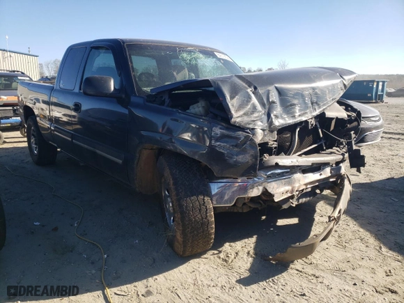 2003 Chevrolet Silverado 1500 LS with VIN 2GCEC19V431290267, listed as a Copart auction lot 84018624 with 240,697 mi miles and Salvage Title. Bid and sale history available at carsss.com. Image 4.