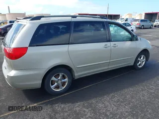 2006 Toyota Sienna CE with VIN 5TDZA23C26S485978, listed as a IAAI auction lot 41753699 with 186,954 mi miles. Bid and sale history available at carsss.com. Image 4.