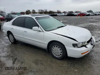 1997 Honda Accord EX with VIN 1HGCD565XVA178602, listed as a Copart auction lot 84797774 with 250,955 mi miles and Salvage Title. Bid and sale history available at DreamBid. Image 4.