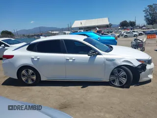 2017 Kia Optima EX z VIN KNAGV4LD9H5013282, wystawiony jako IAAI lot #42218247 z przebiegiem 63 878 mil mil oraz . Historia ofert i sprzedaży dostępna na DreamBid. Obrazek 13.