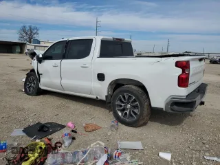 2022 Chevrolet Silverado 1500 LT with VIN 1GCUDDEDXNZ522260, listed as a Copart auction lot 88720695 with Not Provided miles and Salvage Title. Bid and sale history available at DreamBid. Image 2.