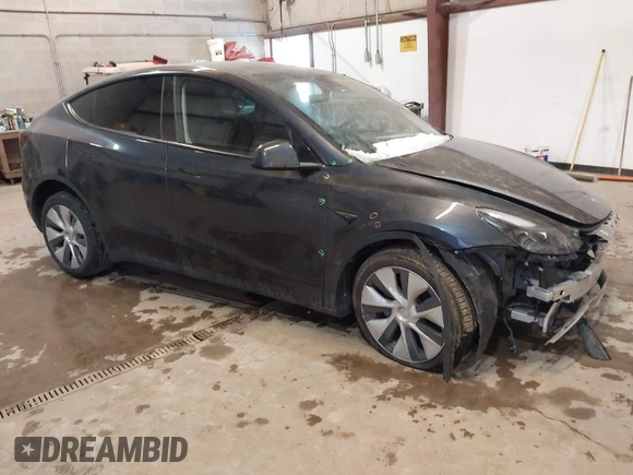 2024 Tesla Model Y Long Range with VIN 7SAYGDEE0RA282634, listed as a IAAI auction lot 41627510 with 23,054 mi miles and . Bid and sale history available at DreamBid. Image 1.