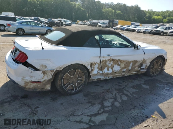 2020 Ford Mustang EcoBoost z VIN 1FATP8UH4L5131470, wystawiony jako Copart lot #55918245 z przebiegiem 81 072 mil mil oraz Szkoda całkowita • Salvage title. Historia ofert i sprzedaży dostępna na DreamBid. Obrazek 3.