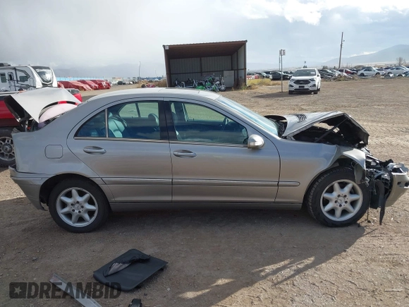 2004 Mercedes-Benz C 240 with VIN WDBRF81J04F505744, listed as a IAAI auction lot 40868341 with 155,854 mi miles and . Bid and sale history available at DreamBid. Image 14.