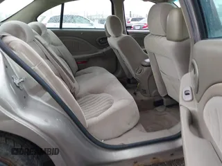 2004 Pontiac Bonneville SE z VIN 1G2HX52K24U171782, wystawiony jako IAAI lot #42099195 z przebiegiem 226 500 mil mil oraz . Historia ofert i sprzedaży dostępna na DreamBid. Obrazek 8.