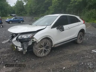2018 Mitsubishi Eclipse Cross SE with VIN JA4AT5AA3JZ045103, listed as a Copart auction lot 61538335 with 154,469 mi miles and Salvage title. Bid and sale history available at DreamBid. Image 1.