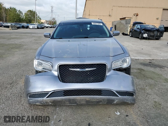2015 Chrysler 300 Limited z VIN 2C3CCAAG6FH769231, wystawiony jako Copart lot #49847885 z przebiegiem 143 493 mil mil oraz Szkoda całkowita • Salvage title. Historia ofert i sprzedaży dostępna na DreamBid. Obrazek 5.