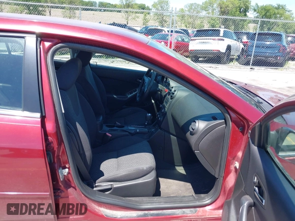 2008 Pontiac G6 with VIN 1G2ZG57N584183552, listed as a IAAI auction lot 42611806 with 93,948 mi miles and . Bid and sale history available at DreamBid. Image 5.