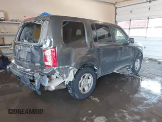 2011 Honda Pilot LX with VIN 5FNYF4H25BB103756, listed as a IAAI auction lot 41554121 with 182,502 mi miles. Bid and sale history available at carsss.com. Image 4.