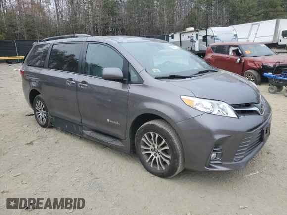 2018 Toyota Sienna XLE Auto Access Seat with VIN 5TDYZ3DC3JS948891, listed as a Copart auction lot 48417705 with 36,318 mi miles and Salvage Title. Bid and sale history available at carsss.com. Image 4.